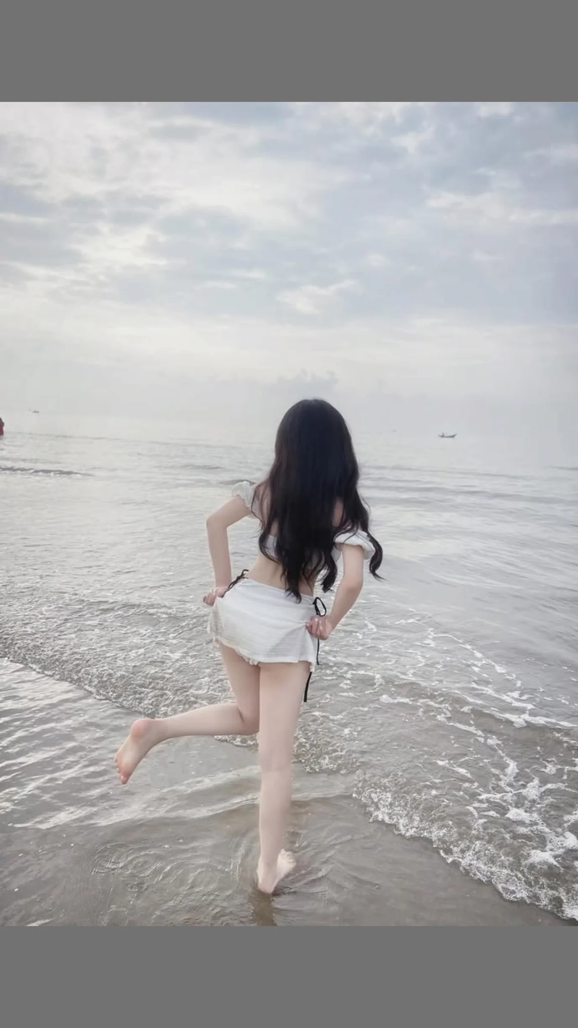 325+ Ảnh Gái Xinh Che Mặt Đi Biển Đẹp, Tự Nhiên Và Cuốn Hút - Thưởng Thức Âm Nhạc Hello - Trung Tâm Hello