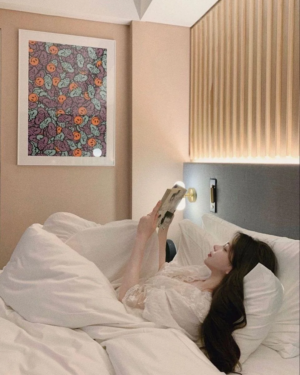 Gái xinh hàng khủng khoe dáng trong phòng ngủ
