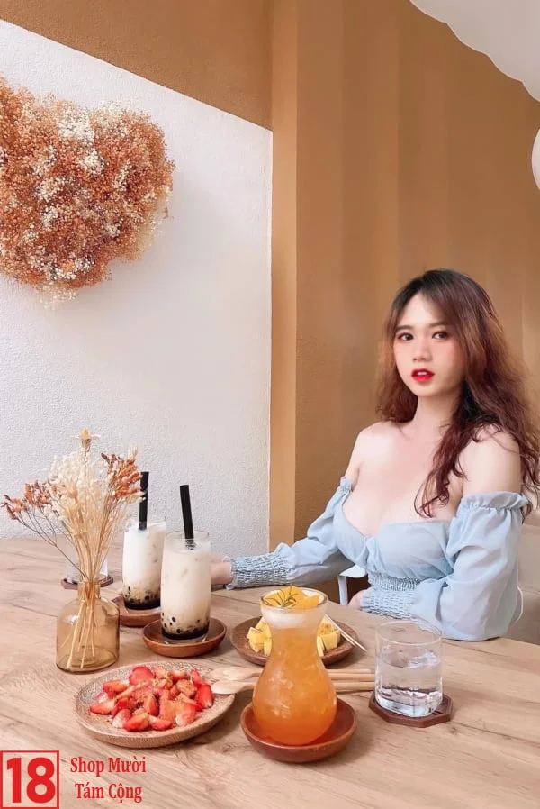 Girl Xinh Mặc đồ Hở Hang Khoe Vú Khủng (1)