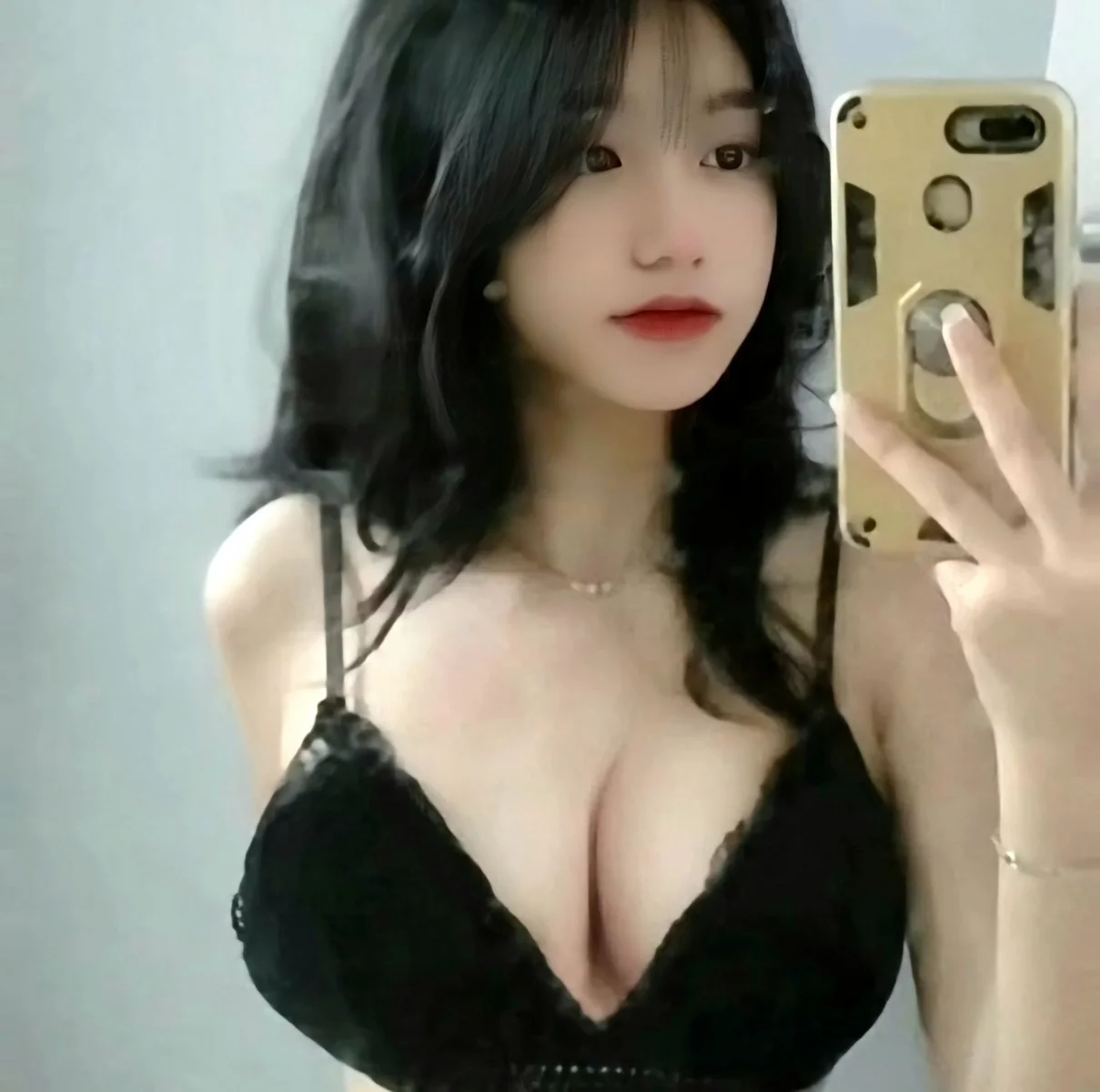Ảnh cô gái xinh đẹp tóc dài mặc bikini gái đẹp