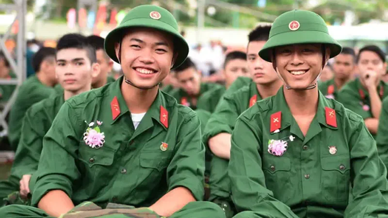Hình ảnh bộ đội đi hành quân - hình 4