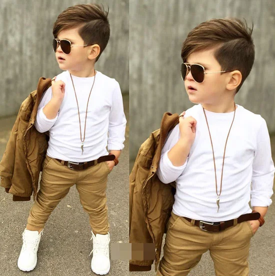 Bé trai với kiểu tóc side part hiện đại