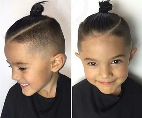 Bé trai với kiểu tóc búi top knot