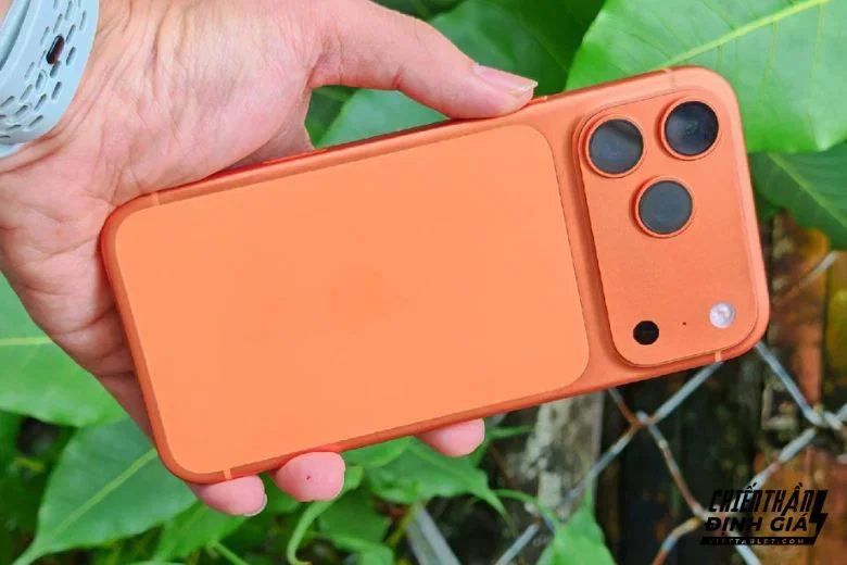 iPhone 17 Pro Max 1