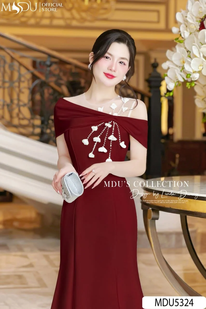 Xu Hướng Đầm Body Trung Niên Năm 2025