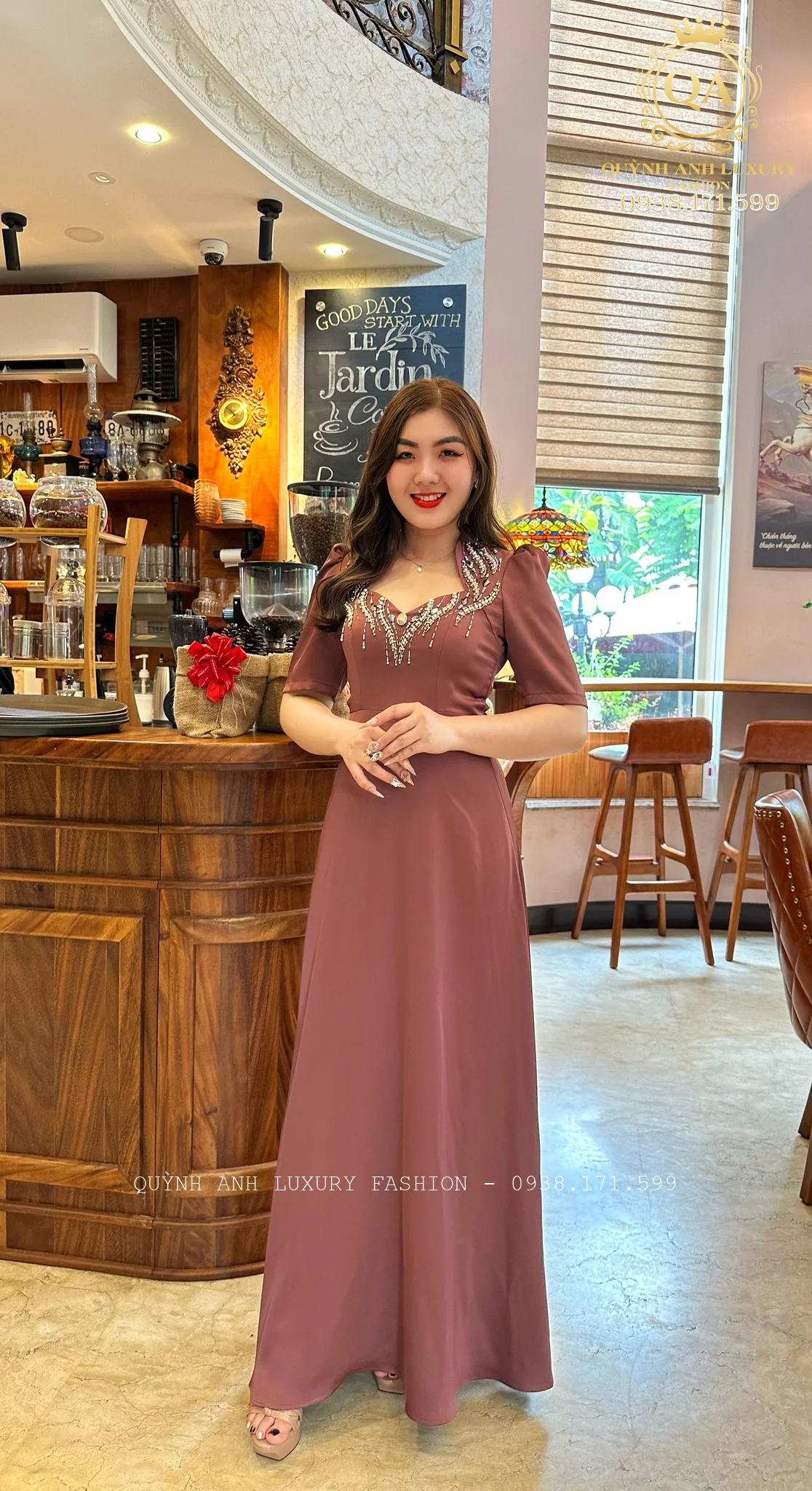 Liệt kê những mẫu đầm trung niên đẹp nhất hiện nay