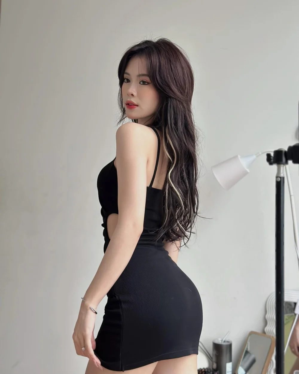 Gái xinh mặc váy xinh đẹp tỏa sáng trong từng khung hình