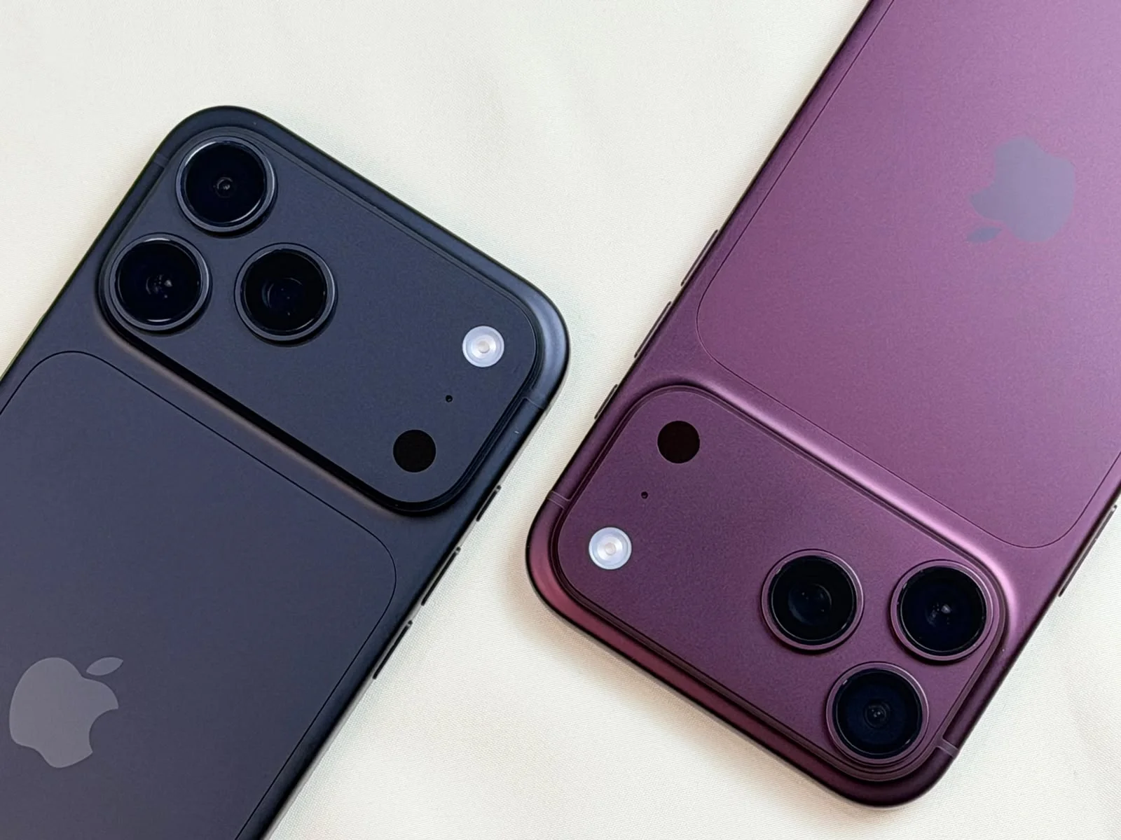 Mặt lưng và cụm camera của iPhone 18