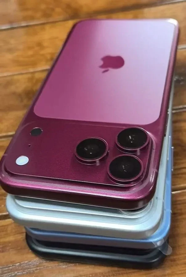 Chồng các mẫu iPhone 18 với màu sắc khác nhau