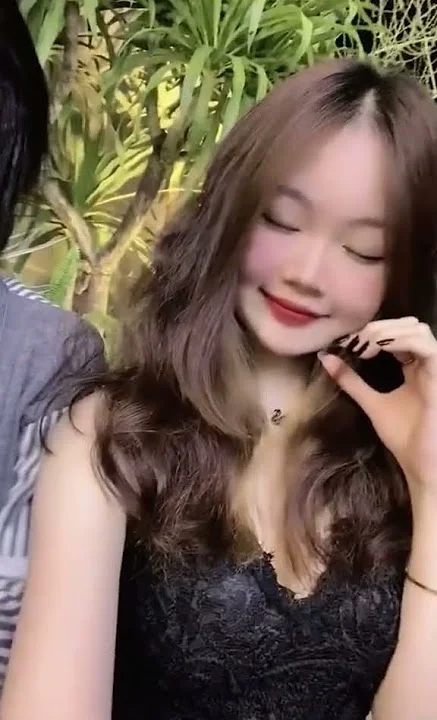 Trần Hà Linh Official - YouTube