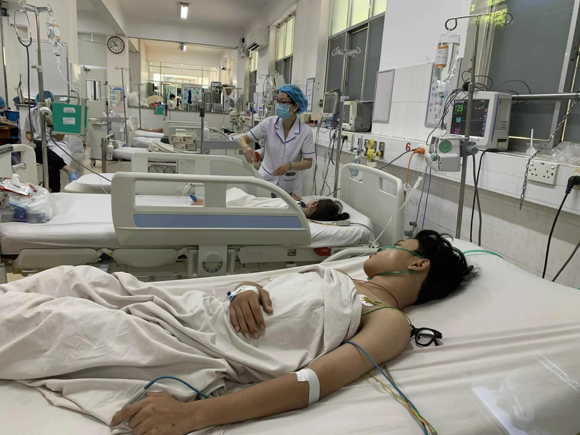 Bệnh viện tuyến cuối ở TP.HCM quá tải bệnh nhân sốt xuất huyết do nhập viện ồ ạt