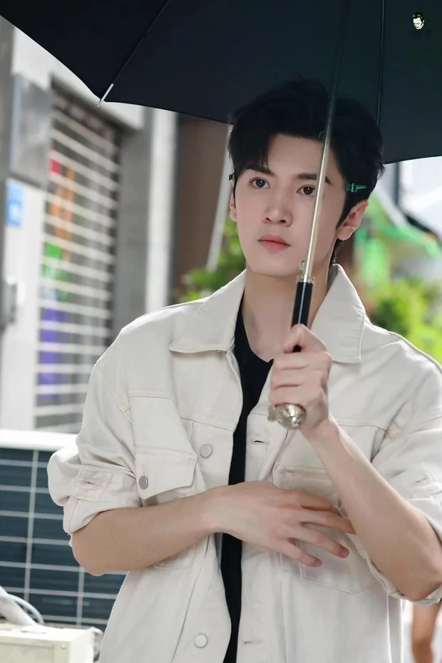 Trần Triết Viễn - sao nam hot nhờ Triệu Lộ Tư và Vụng trộm không thể giấu