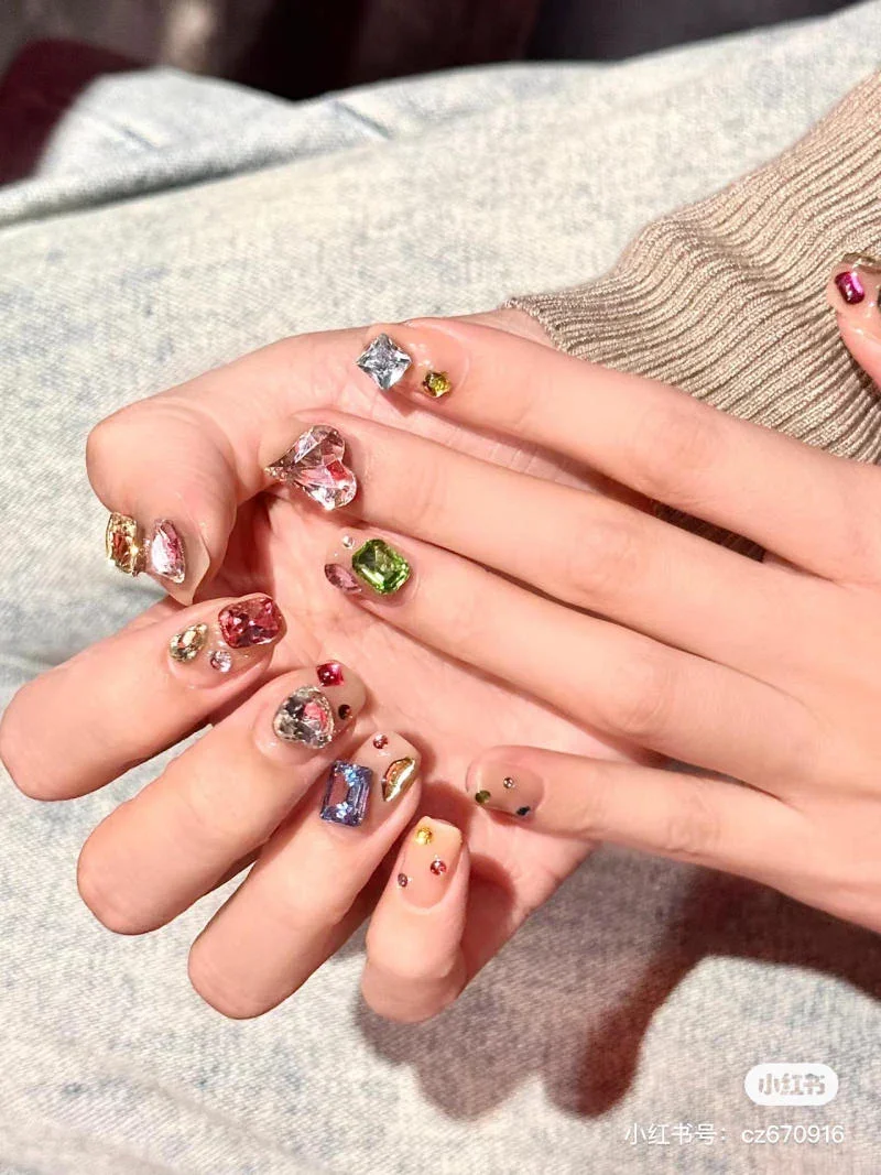 mẫu nail chân đính đá (2)