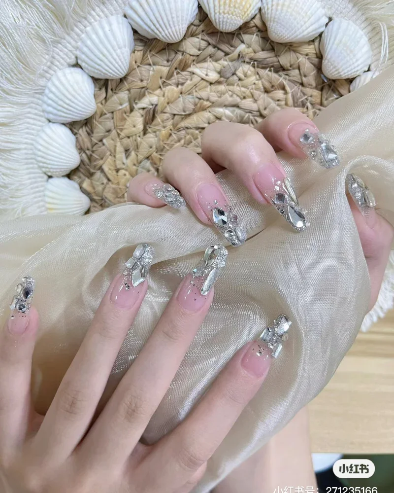 mau nail dinh da (2)
